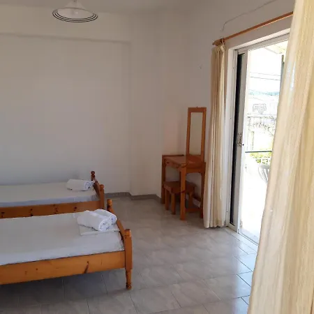 Gardens Ξενοδοχείο με διαμερίσματα 3*