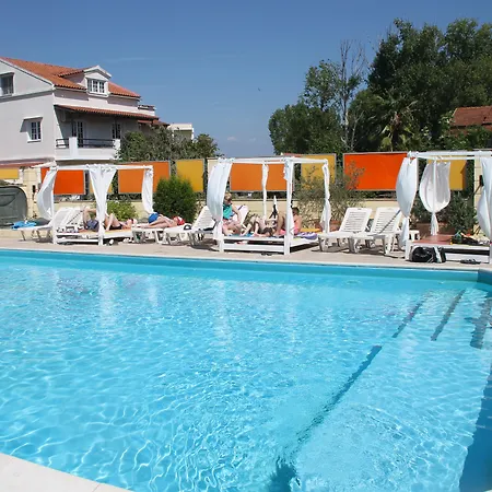 Gardens Ξενοδοχείο με διαμερίσματα 3*