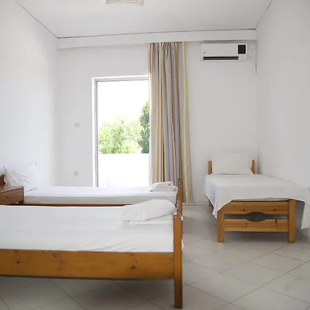 Apart Otel Gardens 3*