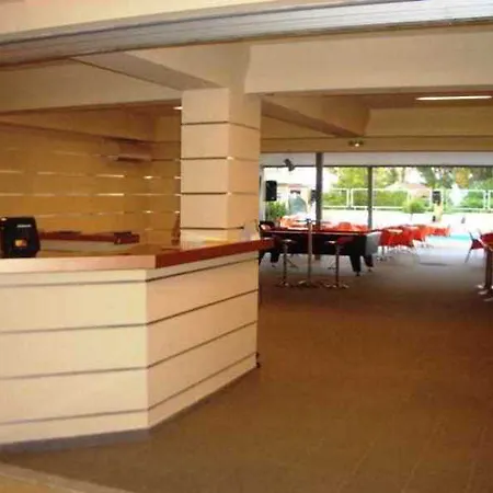 Gardens Aparthotel 3*