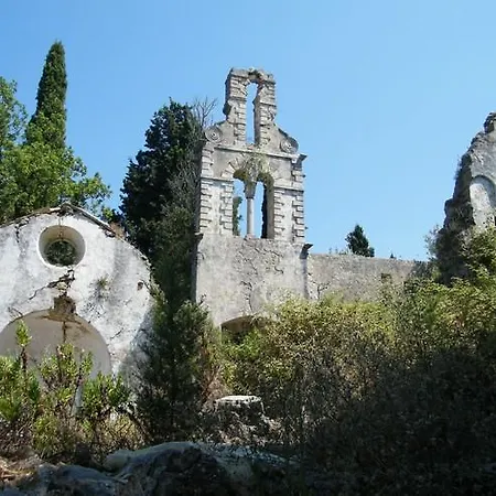 Gardens Apart Otel Kávos